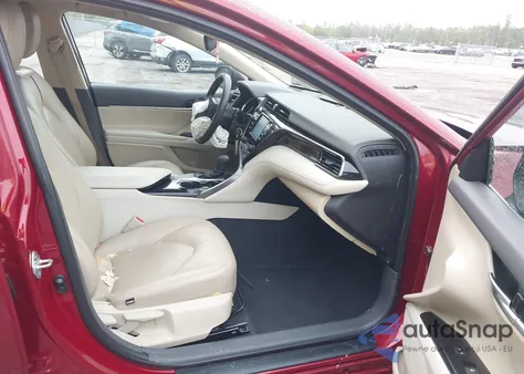 2020 Toyota Camry Le from USA, damaged, VIN 4T1C11AKCLU379582